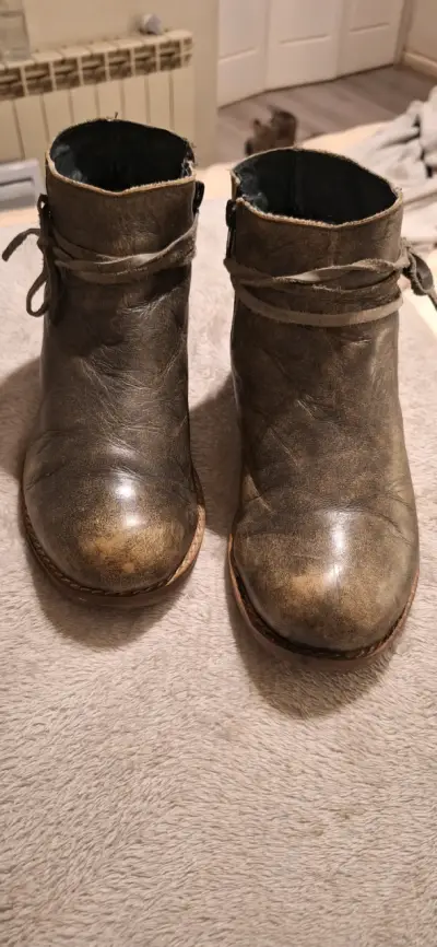 Botines de cuero grises con cierre lateral - miniatura 1