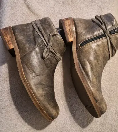 Botines de cuero grises con cierre lateral - miniatura 2