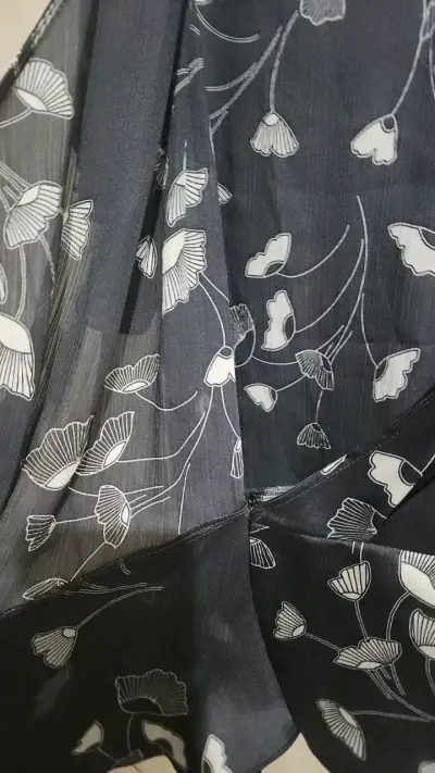 Blusa cruzada azul oscuro floral Zara Woman - miniatura 4