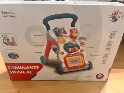 Caminante musical para bebé con actividades - miniatura 1