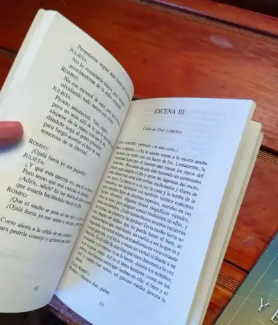 Libros Romeo y Julieta y El Príncipe y el Mendigo - miniatura 3