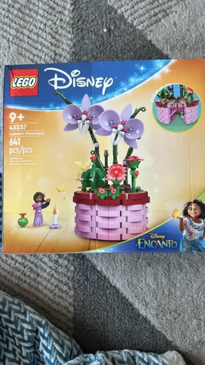 Set de Construcción LEGO Disney Encanto Isabela - miniatura 1