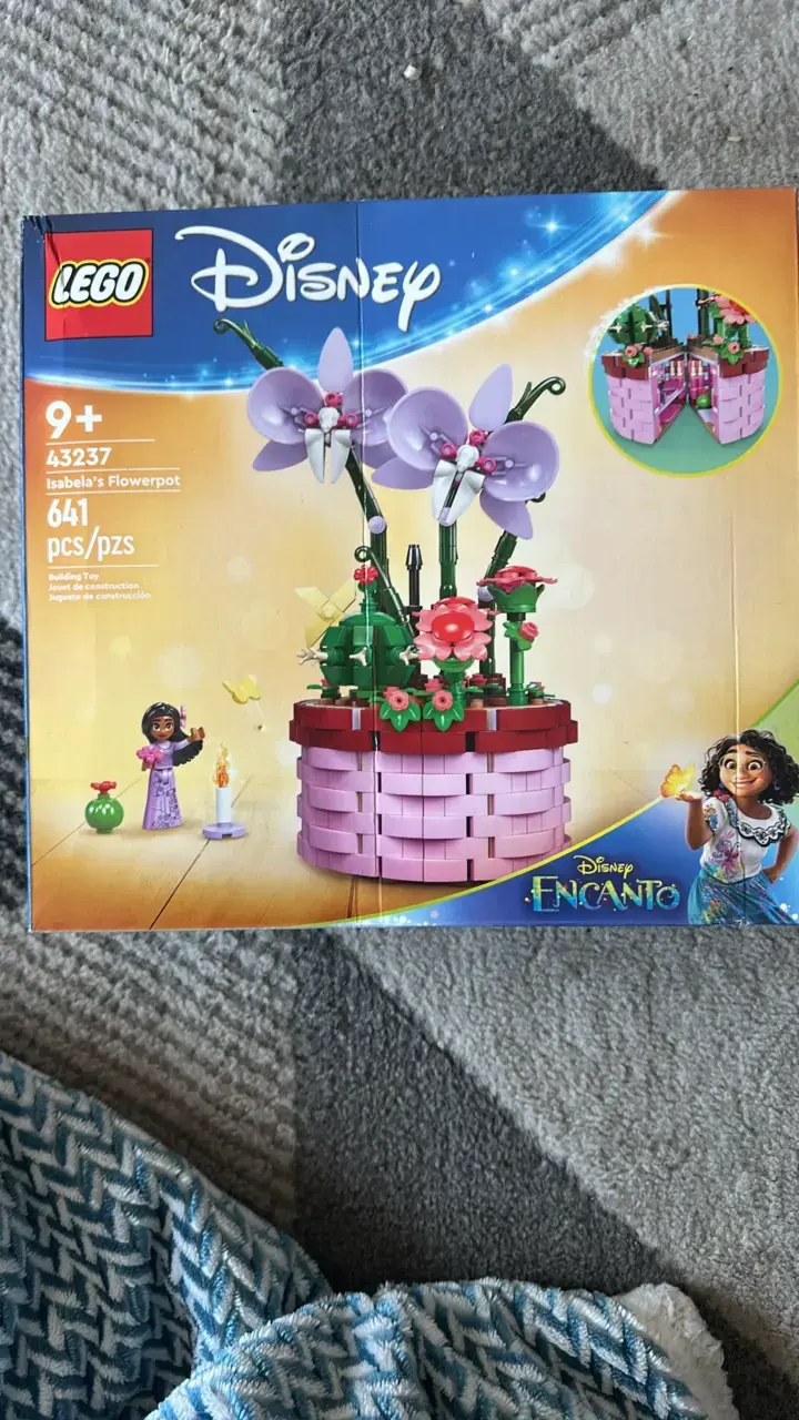 Set de Construcción LEGO Disney Encanto Isabela - 2