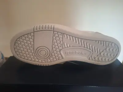 Zapatillas Reebok blancas 100% nuevas - miniatura 4
