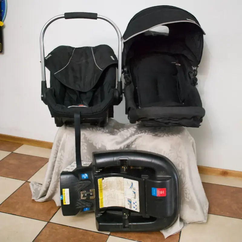 Coche de bebé Bebesit con silla y base - 2