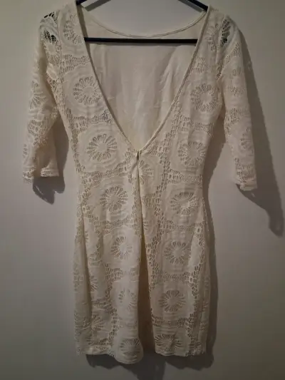 Vestido de encaje blanco con mangas tres cuartos - miniatura 4