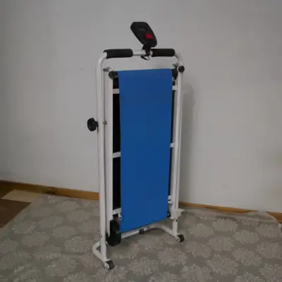 Caminadora plegable manual con monitor - miniatura 4