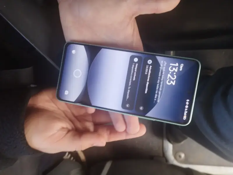 Smartphone Redmi 14 5G con triple cámara - 2