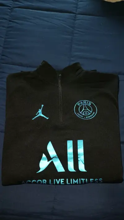 Polerón PSG Jordan negro con logo - miniatura 1