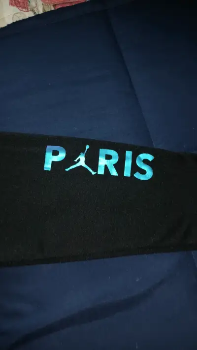 Polerón PSG Jordan negro con logo - miniatura 2