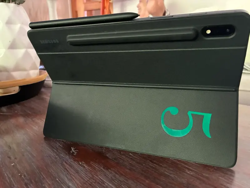 Samsung Galaxy Tab S8 con teclado y lápiz - 4