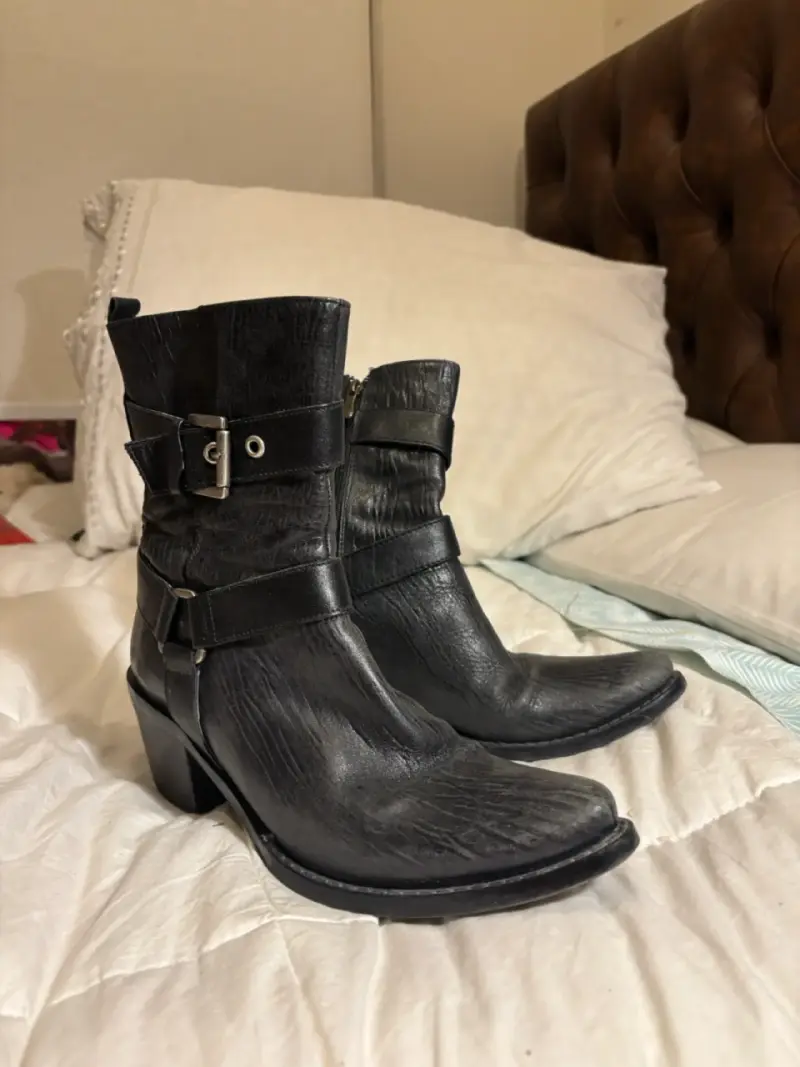 Botines de cuero negro con hebillas - 3