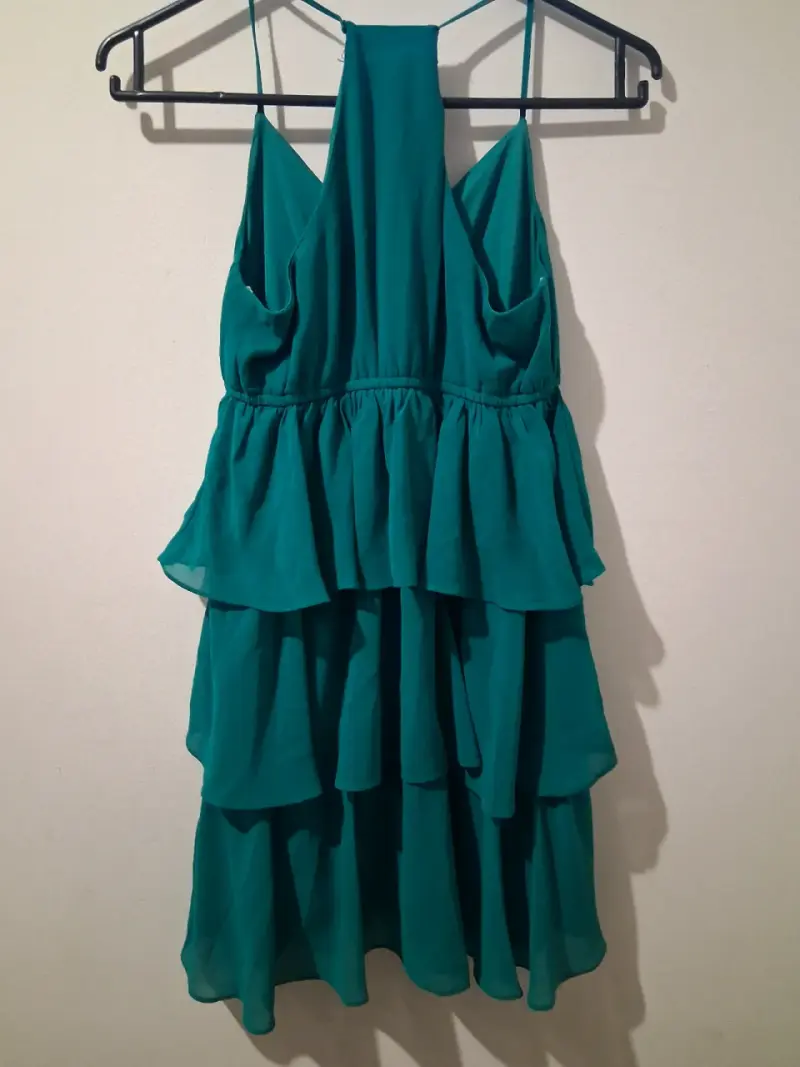 Vestido verde esmeralda Forever 21 con volantes - 4