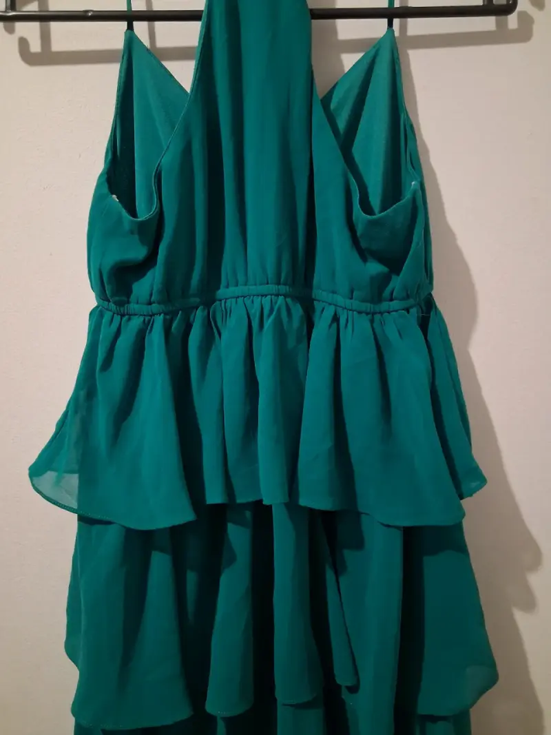 Vestido verde esmeralda Forever 21 con volantes - 5