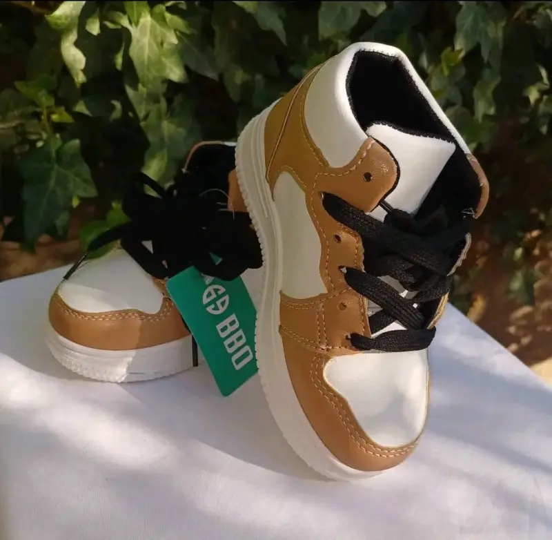 Zapatillas deportivas para niños en varios colores - 5