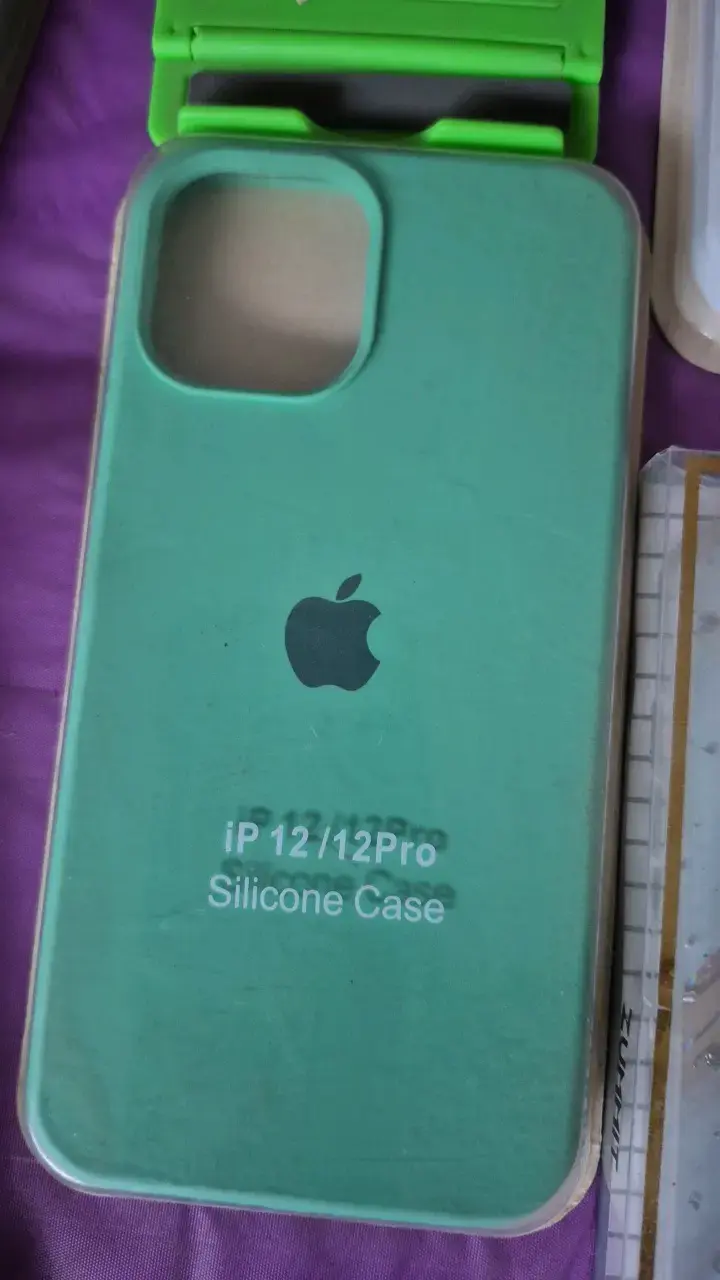 Funda de silicona verde agua para iPhone 12/12 Pro