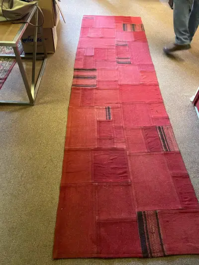 Alfombra pasillera roja estilo patchwork - miniatura 2