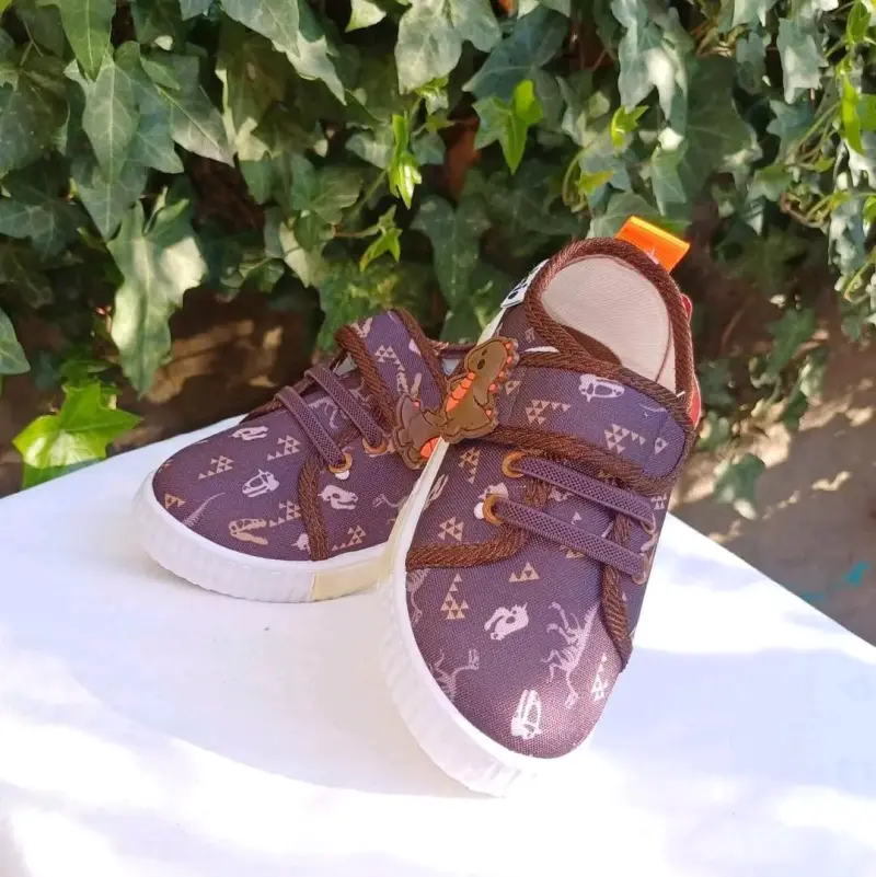 Zapatillas infantiles Brio con diseño colorido - 3