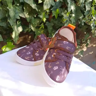 Zapatillas infantiles Brio con diseño colorido - miniatura 3