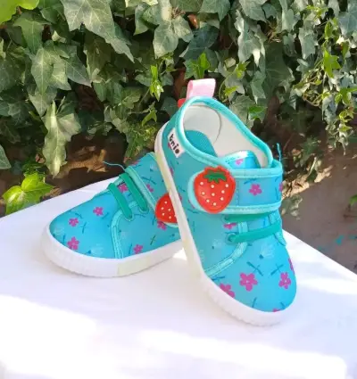 Zapatillas infantiles Brio con diseño colorido - miniatura 4