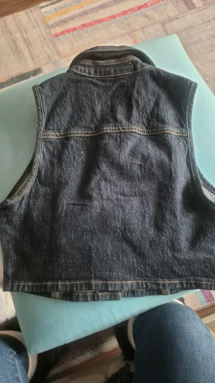 Chaleco de mezclilla sin mangas Zara - 3