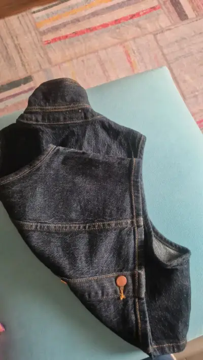 Chaleco de mezclilla sin mangas Zara - miniatura 4