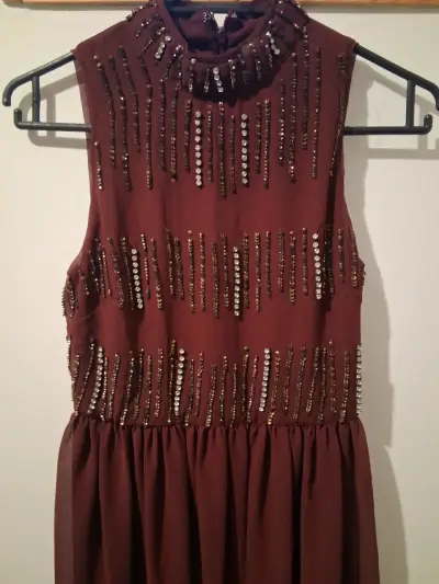 Vestido largo burdeo con lentejuelas - miniatura 2