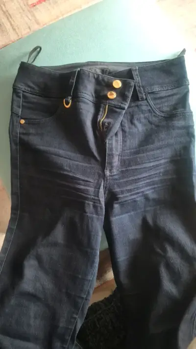 Jeans azul oscuro Studio F con detalles dorados - miniatura 1