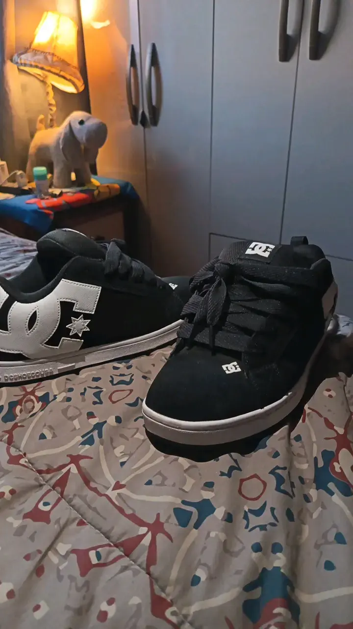 Zapatillas DC negras urbanas - 2
