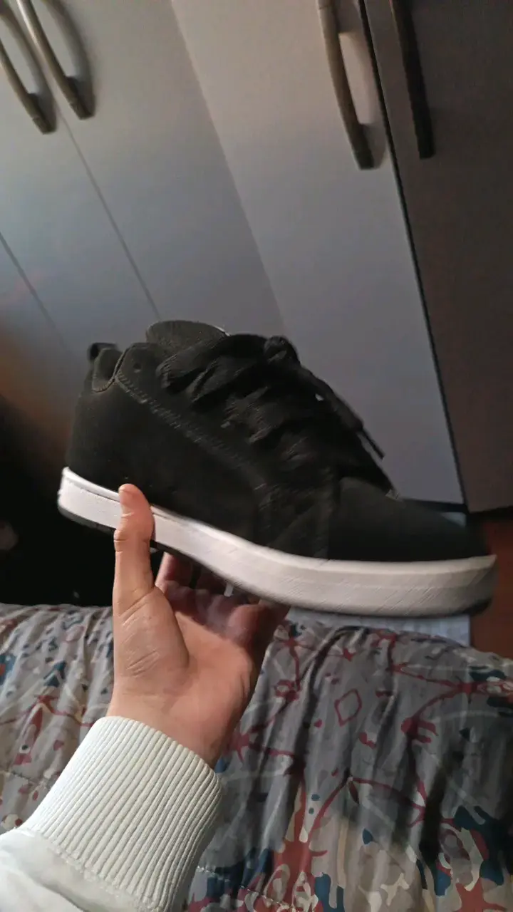 Zapatillas DC negras urbanas - 3