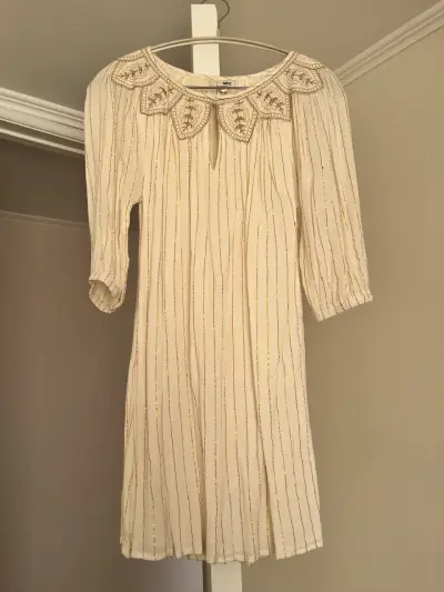 Vestido Amuse Society  blanco detalles dorados - miniatura 2