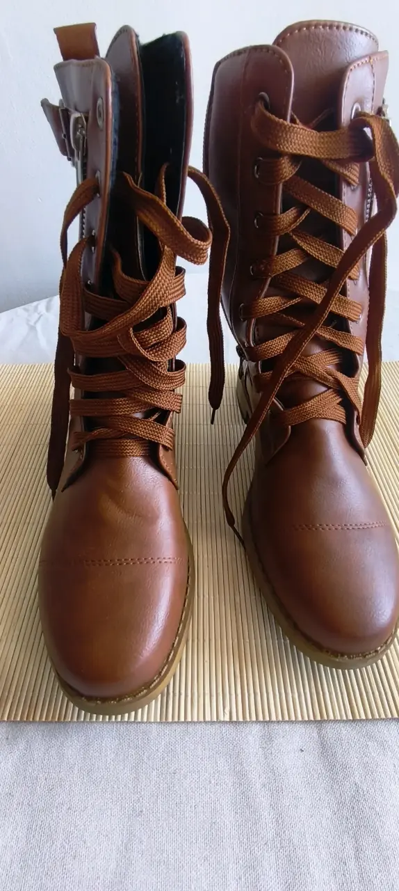 Botas de cuero marrón con cordones - 6