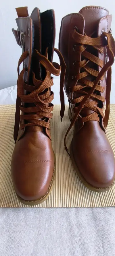 Botas de cuero marrón con cordones - miniatura 6