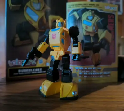 Figura de acción Bumblebee Transformers - miniatura 1
