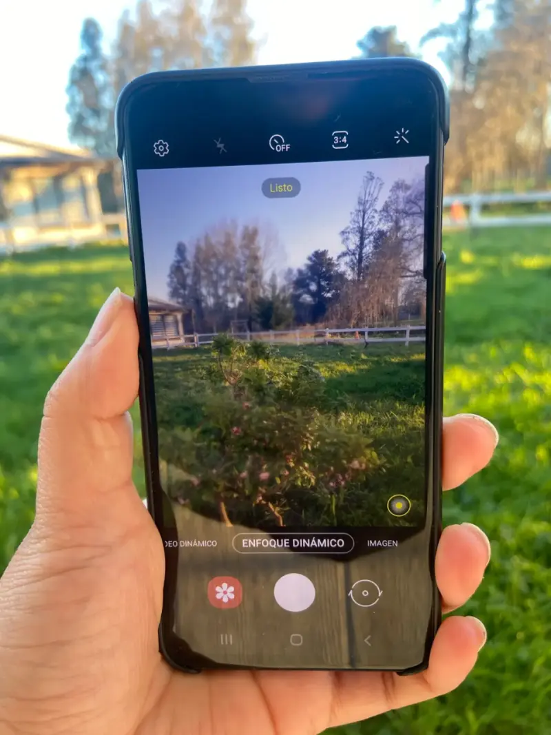 Smartphone Samsung Galaxy S10 con 128GB - 2