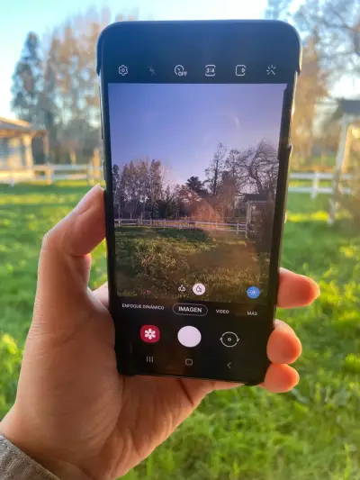 Smartphone Samsung Galaxy S10 con 128GB - miniatura 6