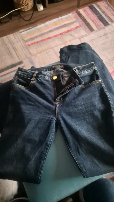 Jeans de mezclilla azul para mujer - miniatura 5