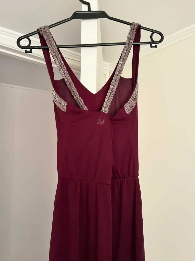 Vestido burdeo Miss Selfridge con pedrería – fiest - 2