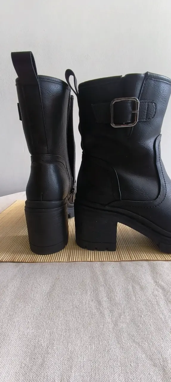 Botines de cuero negro con tacón grueso - 6