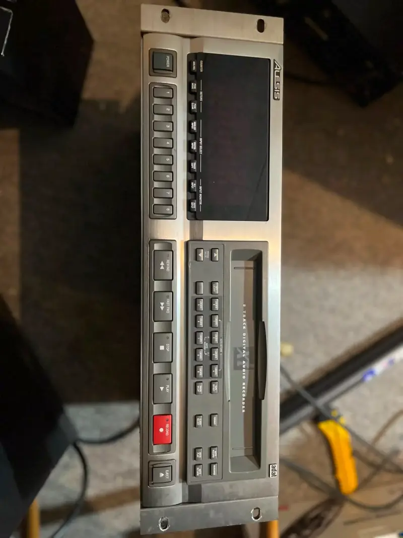 Grabadora de Audio Digital Alesis ADAT LX20 - 1