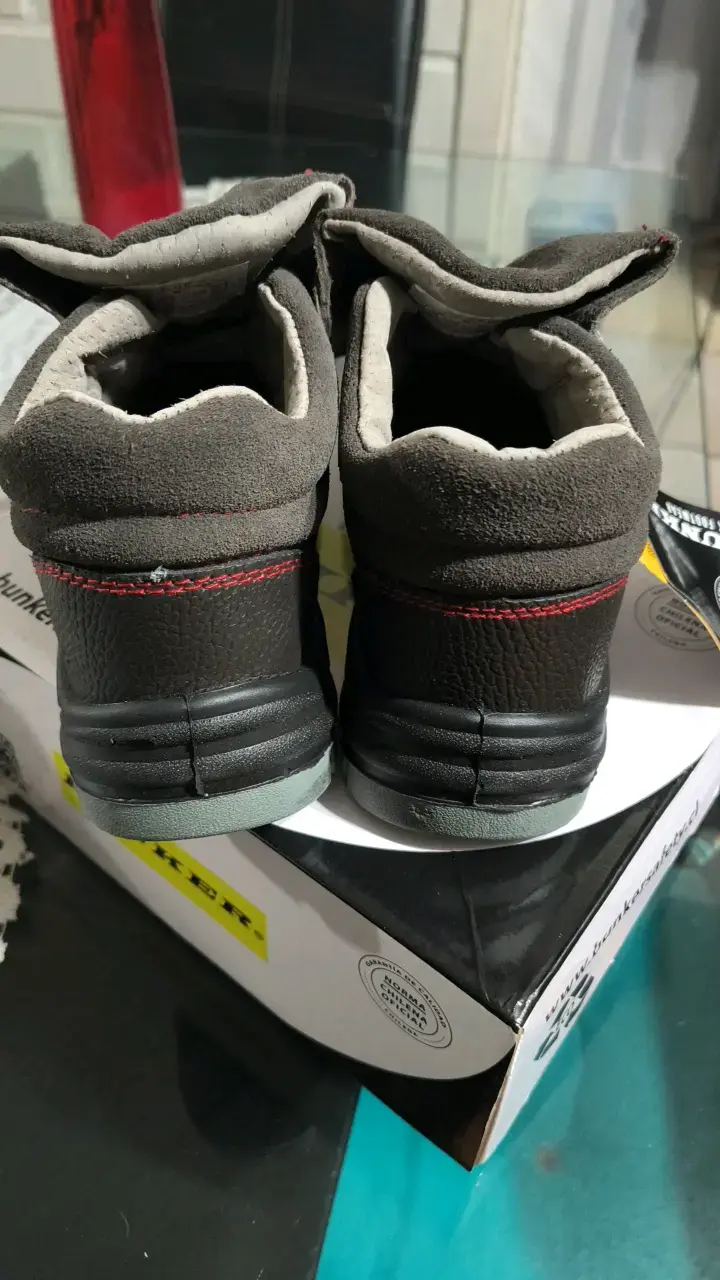 Botas de seguridad Bunker negras con refuerzo - 4