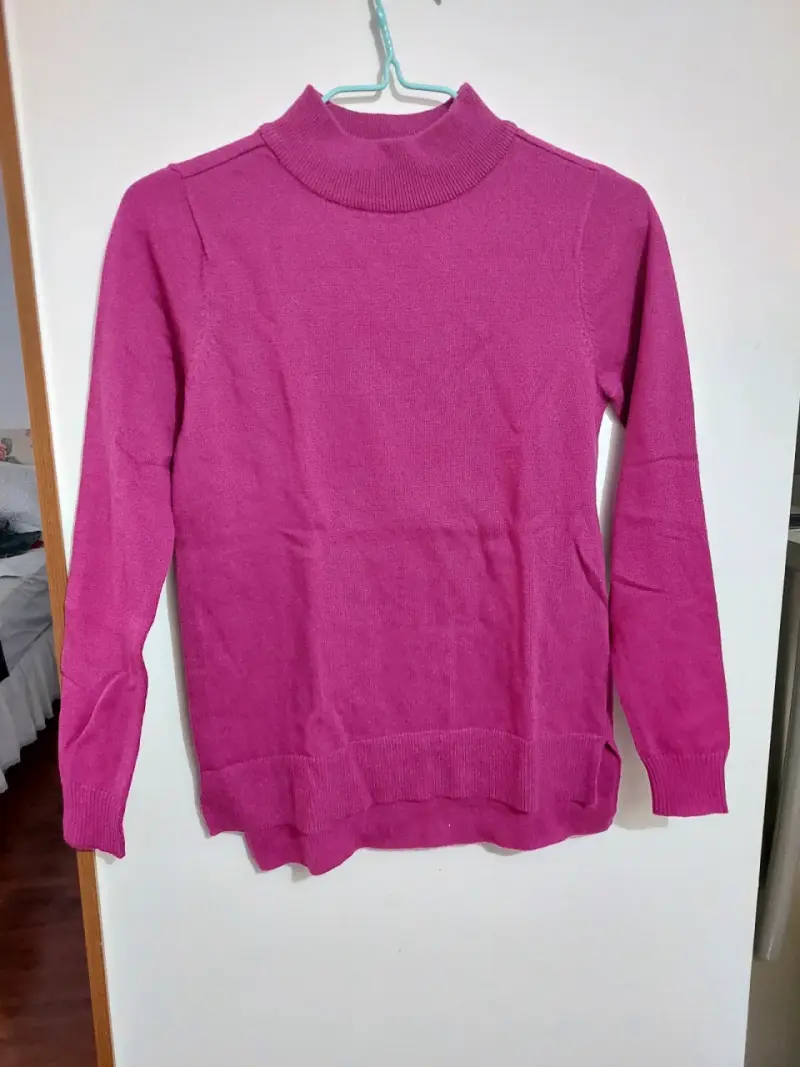 Suéter de cuello alto fucsia para mujer - 1