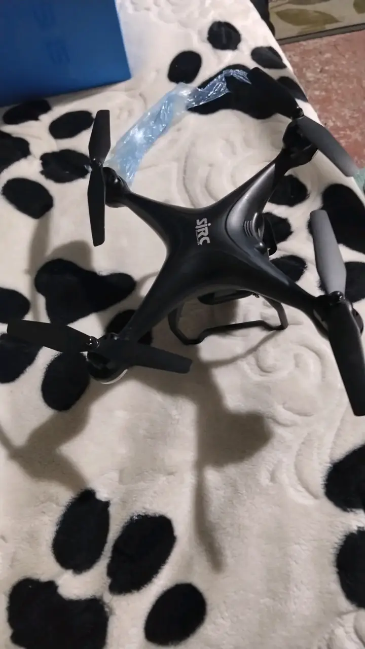 Drone negro con luces LED y cámara (negociable) - 2