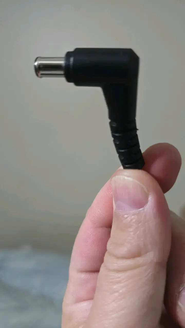 ¡Cargador 100% Original LG para Monitores! - 2