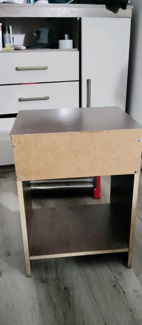 Mesa de noche de madera con cajón - 4
