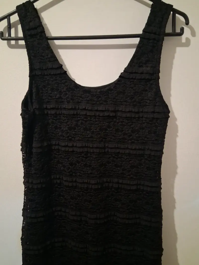 Vestido negro de encaje elegante - 5