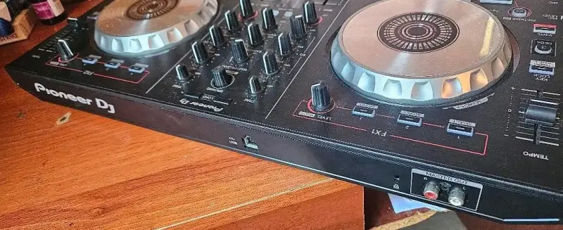 Controlador DJ Pioneer DDJ-SB2 en buen estado - 2