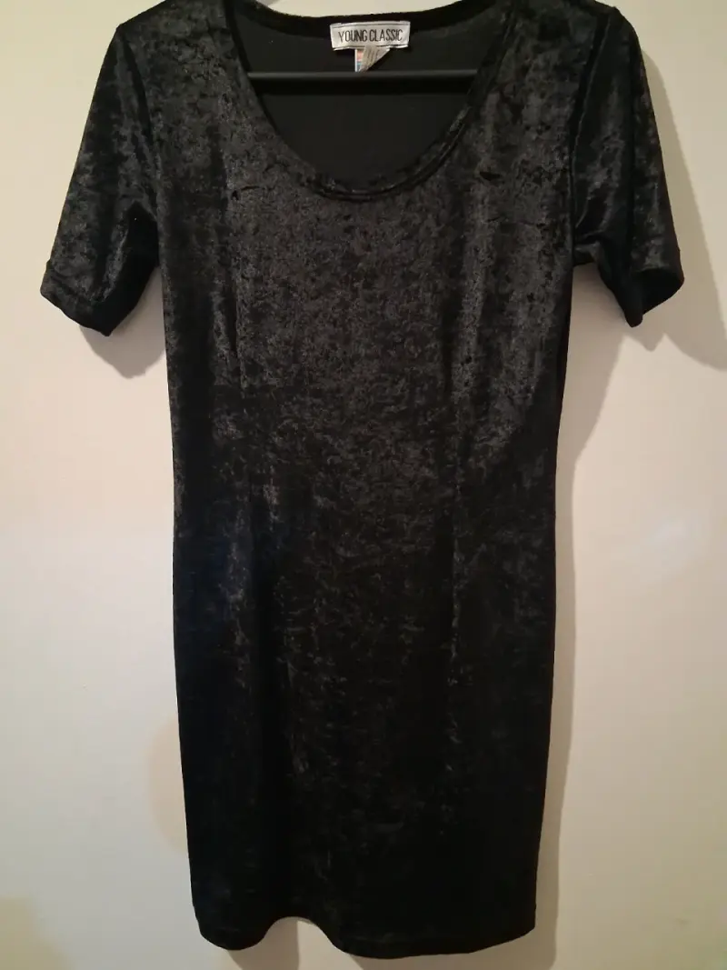 Vestido negro de terciopelo Young Classic - 3