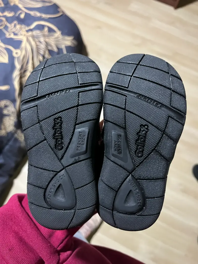 Zapatos de charol negro para niña Colloky - 4