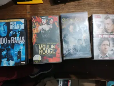 Colección de Películas en VHS: Clásicos y Éxitos - miniatura 1